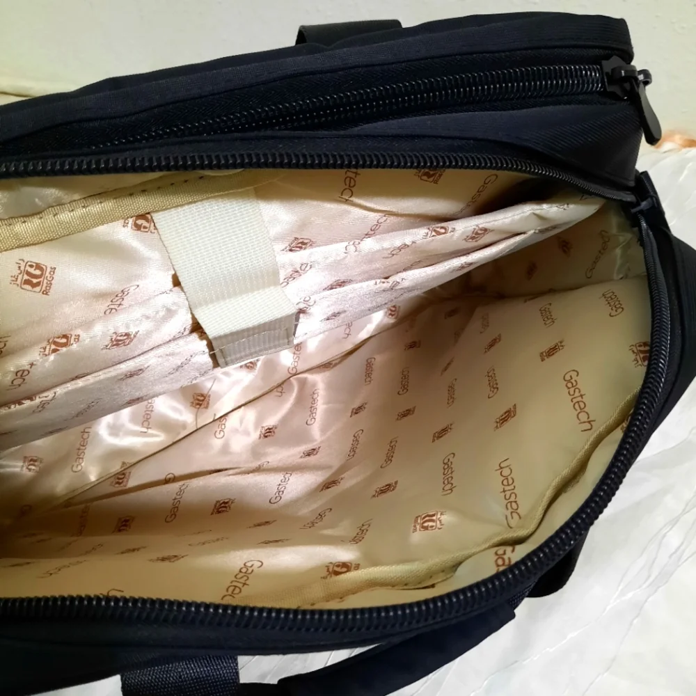 Unbranded padded laptop black briefcase